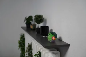 Tattoo Studio in Bad Wörishofen mit modernen Möbeln und Tattoo-inspirierter Dekoration.